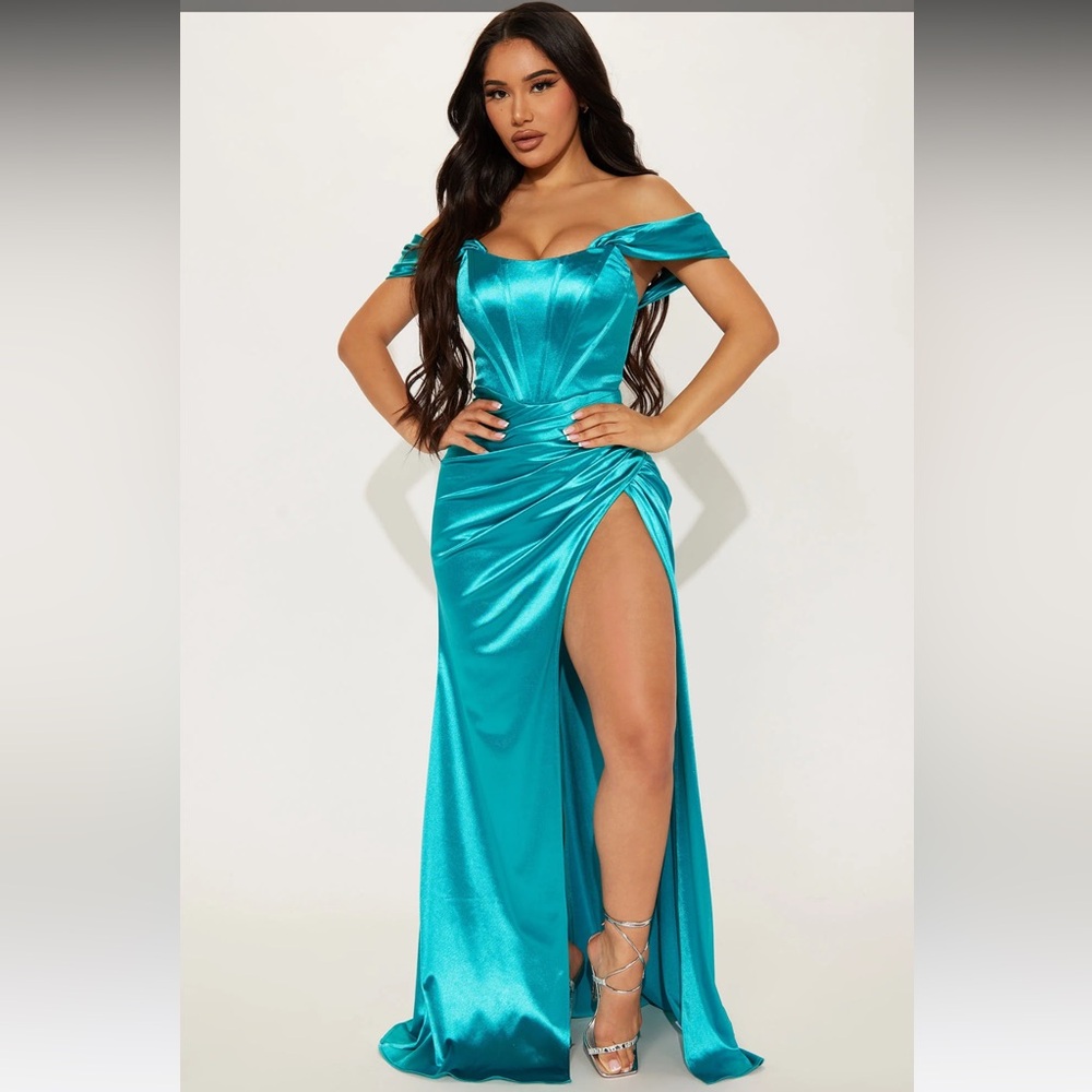 Unopened Dress Brand New❤️🔥